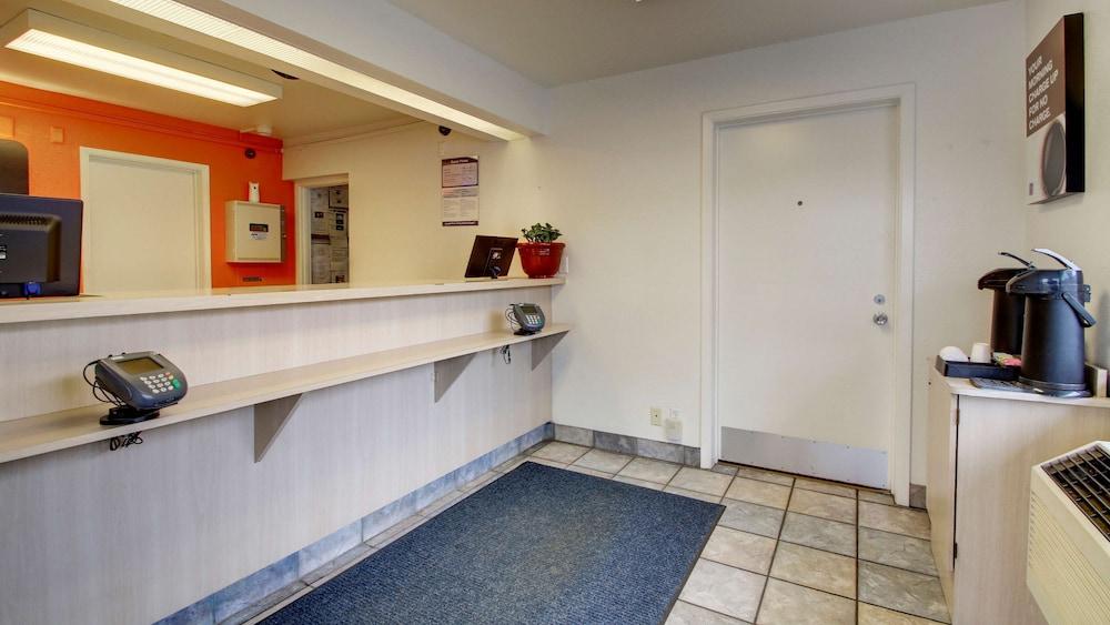 Motel 6 Элизабеттаун Экстерьер фото