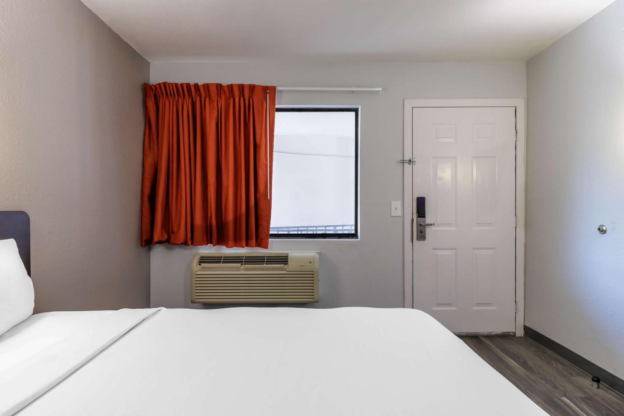 Motel 6 Элизабеттаун Экстерьер фото