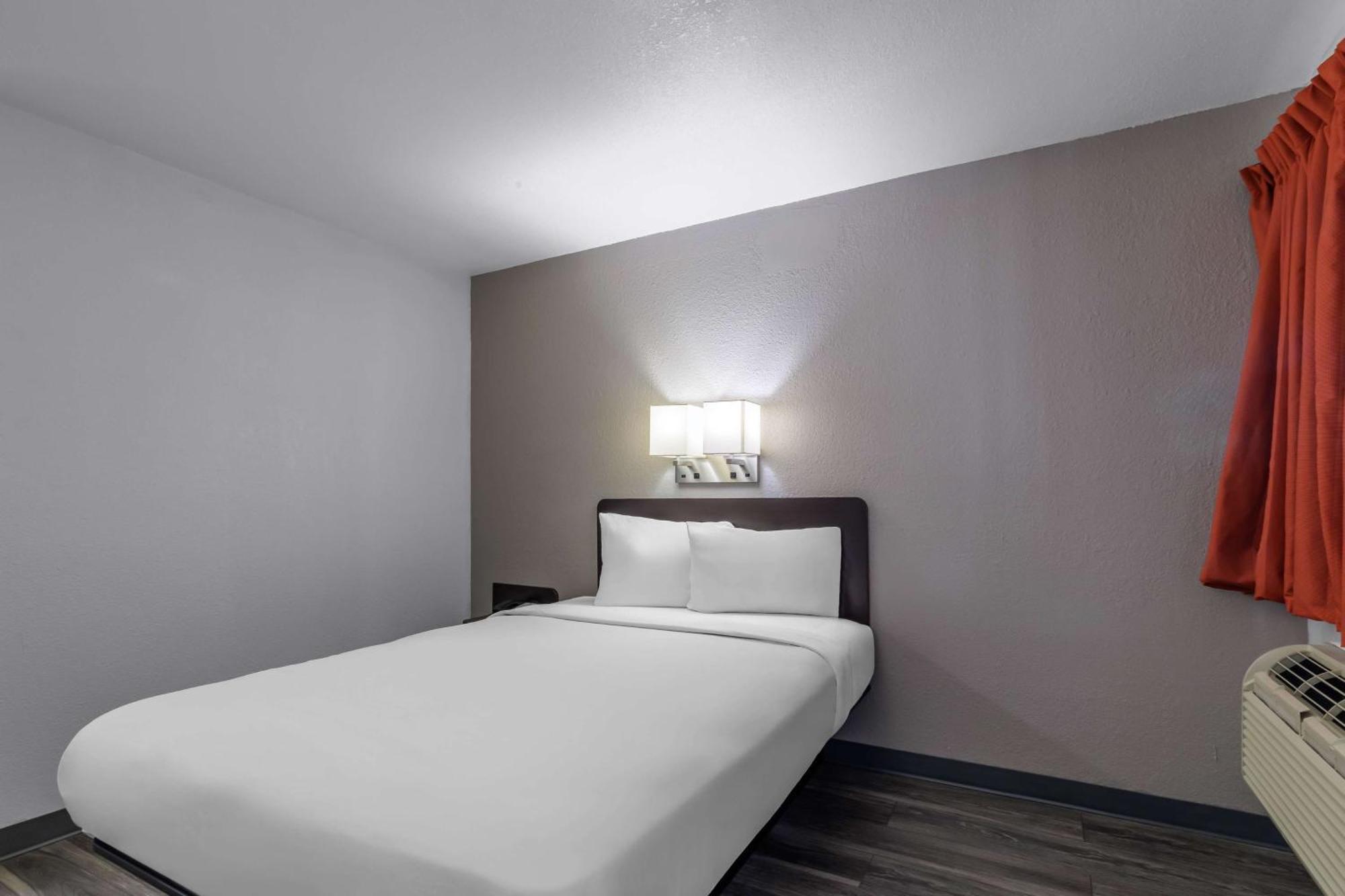 Motel 6 Элизабеттаун Экстерьер фото