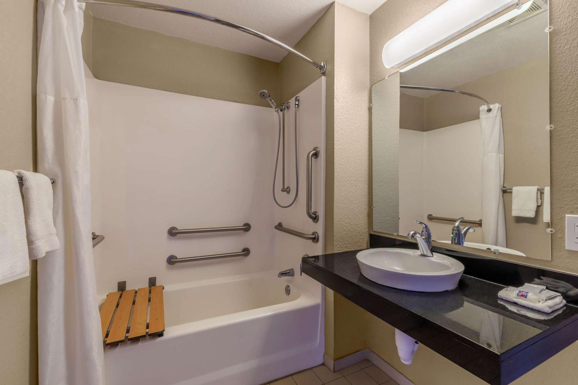 Motel 6 Элизабеттаун Экстерьер фото