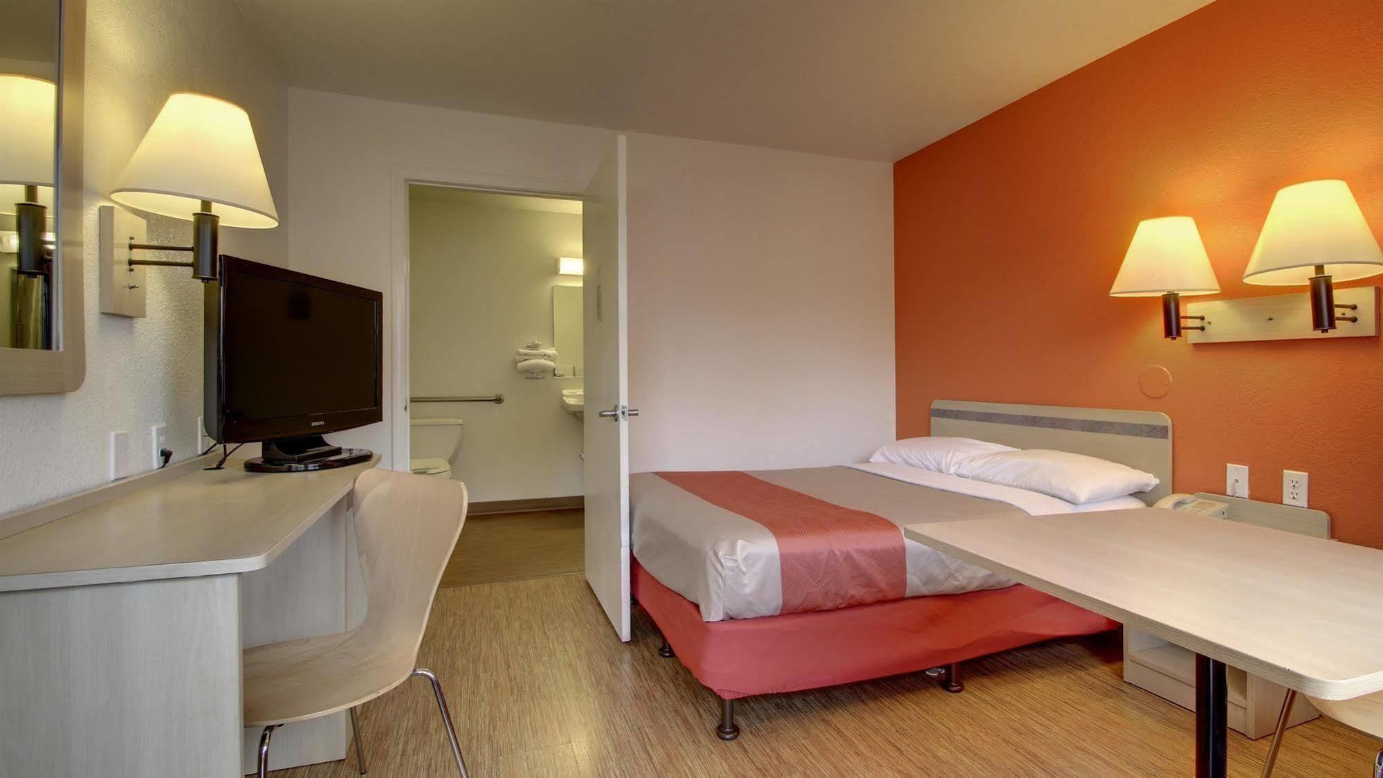 Motel 6 Элизабеттаун Экстерьер фото